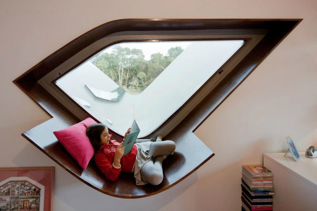 Awesome Window Lounge Bird House by Bernardo Rodrigue 