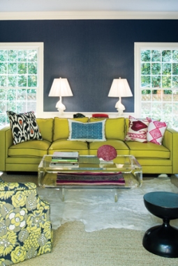 chartreuse-green-decorating-interior-design-ideas-living-room-decor20