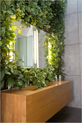 Bathroom with Plants 14