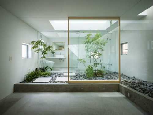 Bathroom with Plants 9