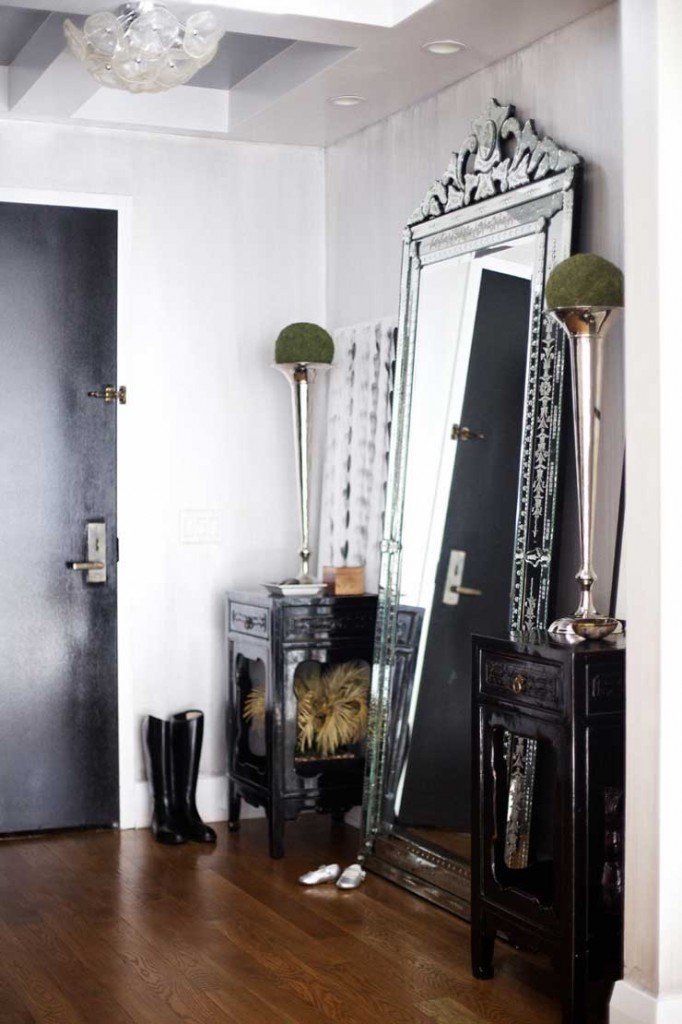 decorating ideas for mirror on the wall