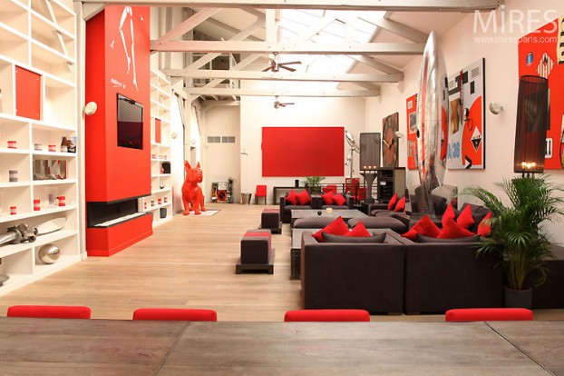Red Living Room Interior Design Ideas 37