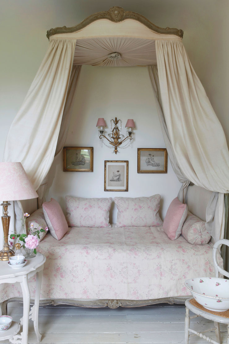 simply shabby chic bedroom furniture
