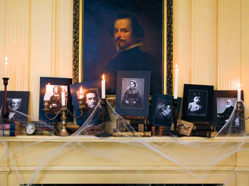 Ghostly Gallery halloween decorating ideas