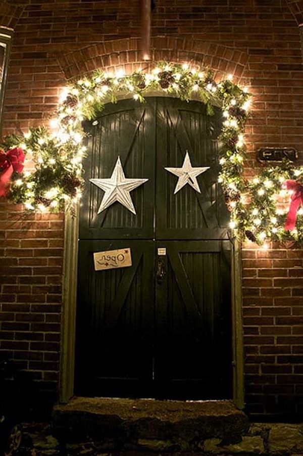 Ideas for Christmas Door Decorations 23