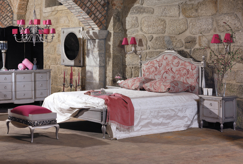 Modern Glamour Charme bed