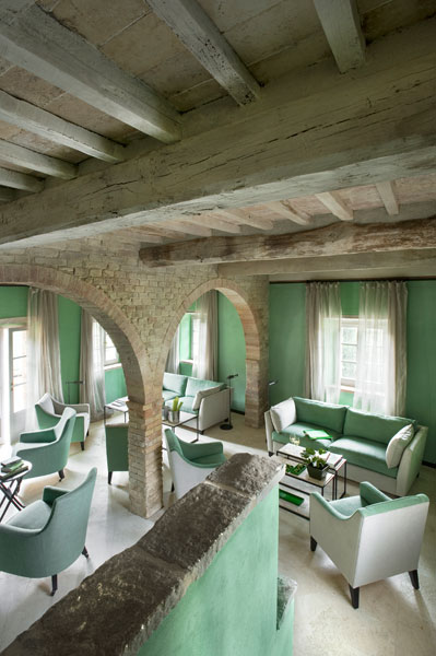 Luxurious Tuscan Interior Design 10