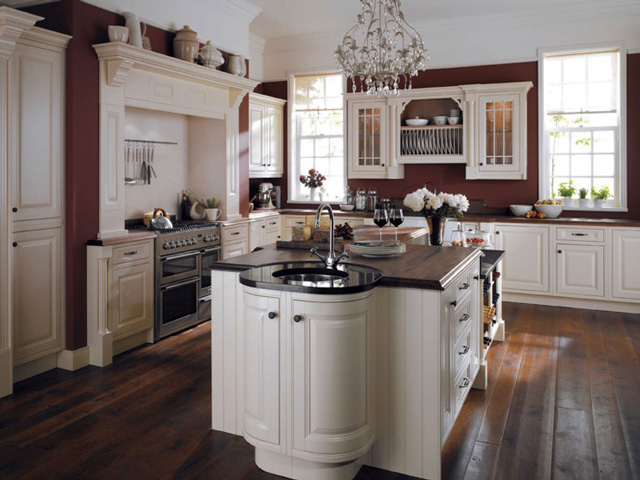 Traditional Curved Painted Kitchen