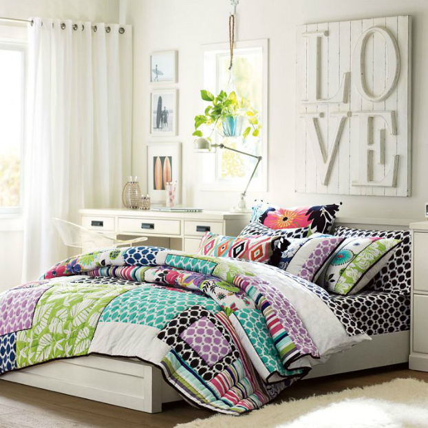 combo of spring flowers, bold geometric shapes and soft stripes ...
