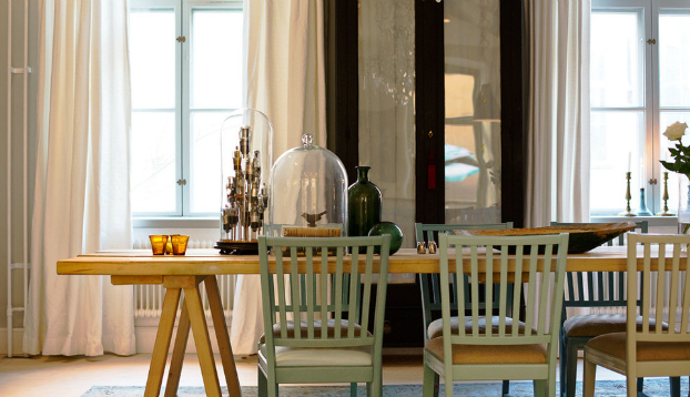 Scandinavian Interior Design With Colour Touches15