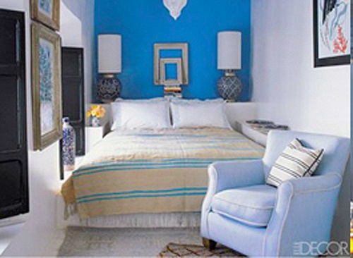 blue bedroom wall accent
