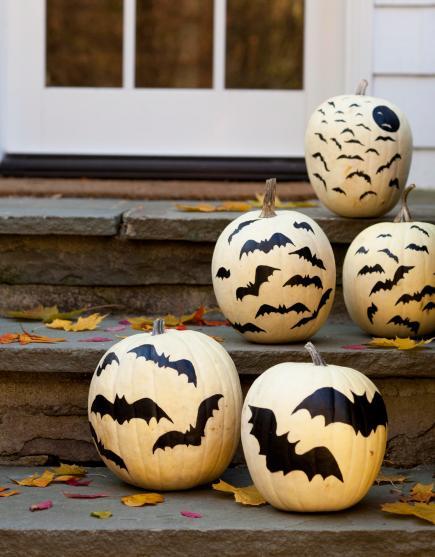pumpkin decorating painted bats