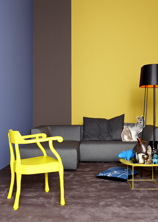 bold-blue-yellow-color-paint-room-decor