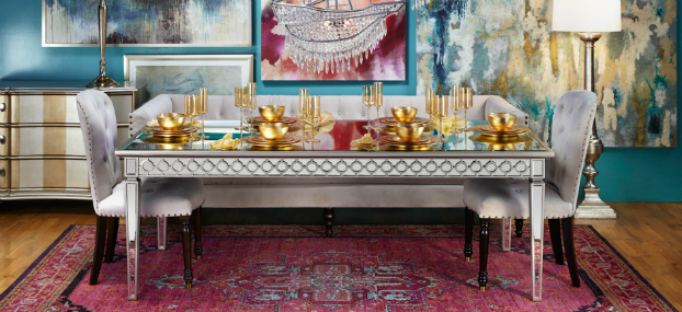 richly radiant dining room idea