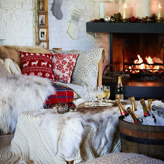 Christmas living room country decorating idea 6