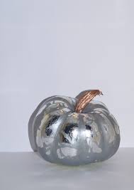 Elegant Halloween Table Decorations With Things You Already Have silver pumpkin