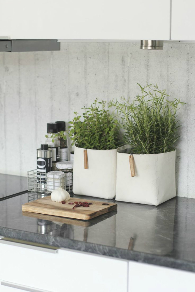 kitchen decorating ideas with herbs 22