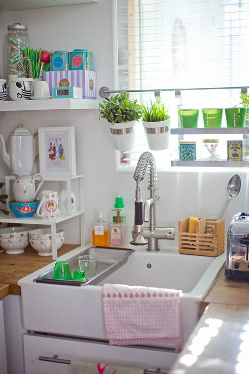 kitchen decorating ideas with herbs 37