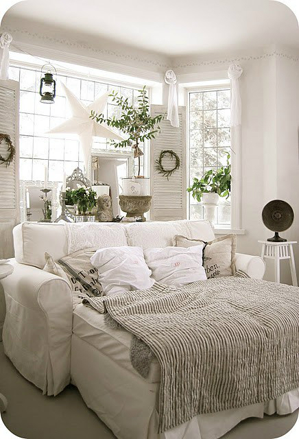 White Living Room Ideas 16