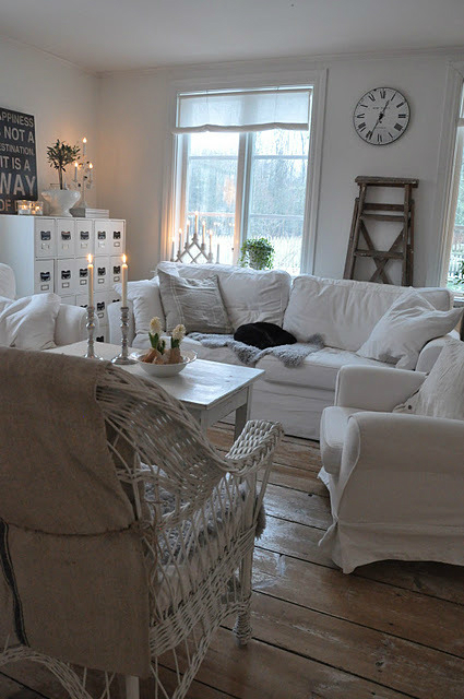 White Living Room Ideas 20