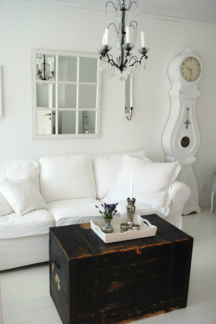 White Living Room Ideas 22