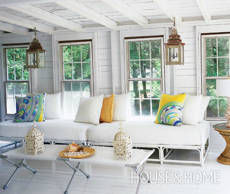 White Living Room Ideas 37
