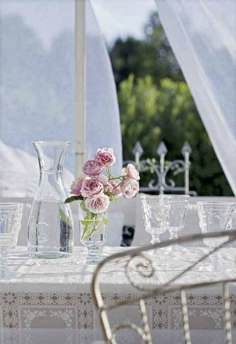 Shabby Chic Interior With Incredible Attention To Details 17