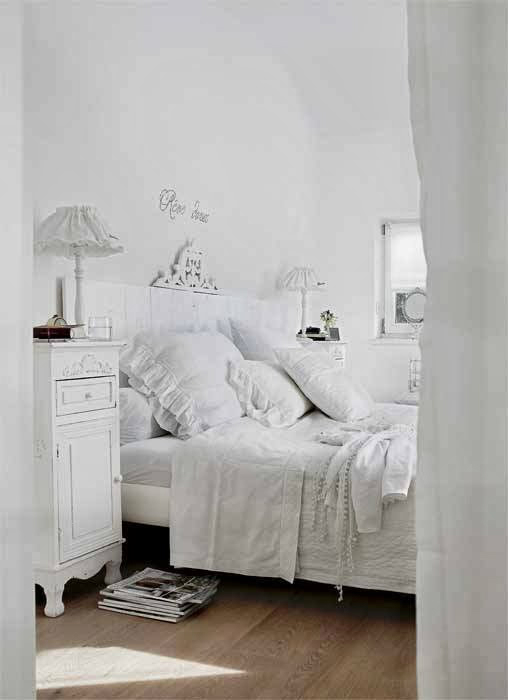Shabby Chic Interior With Incredible Attention To Details 9