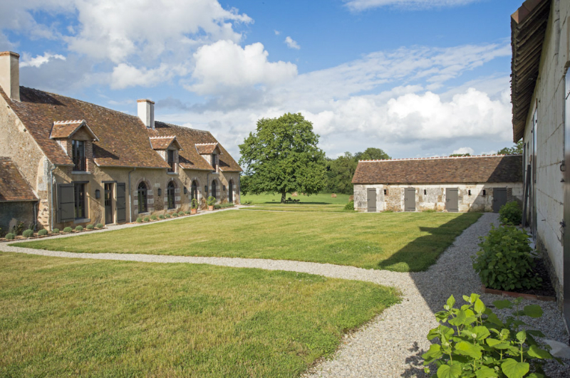 Amazing Country House In Touraine 34