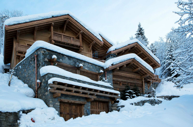 Magnificent Chalet Faithful to the Traditional Savoyard Style 17