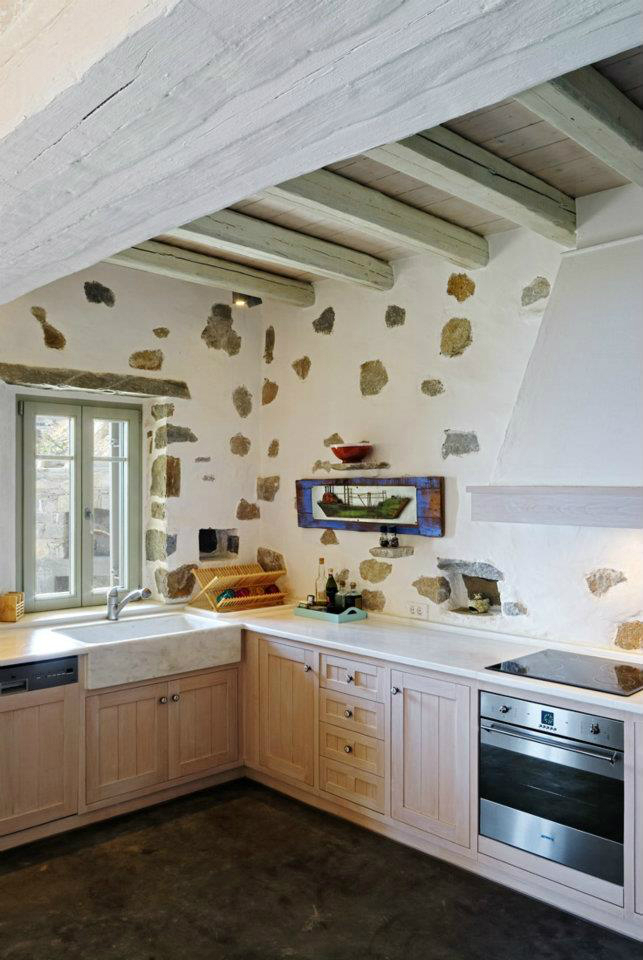 43 Kitchen Design Ideas with Stone Walls - Decoholic