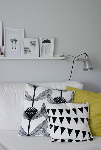 How To Mix Pillow Pattern To Enhance Your Decor 10