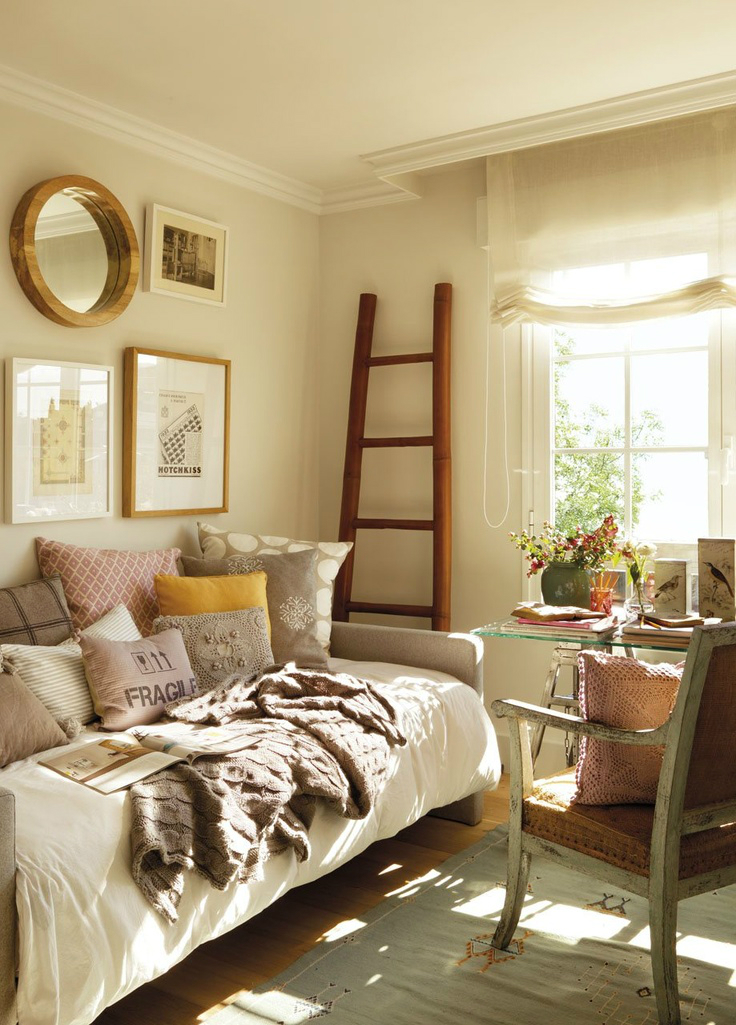 10 Tips For A Great Small Guest Room - Decoholic