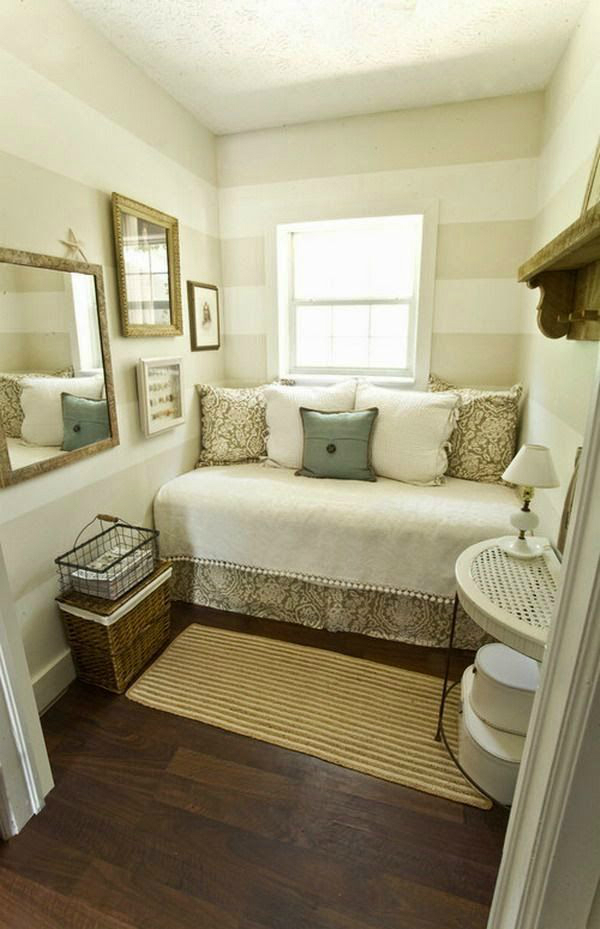 Featured image of post Very Small Guest Bedroom Ideas : 20 guest room ideas that&#039;ll make you the hostess with the mostess.