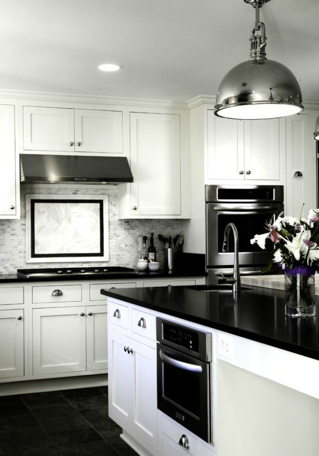  Inspired Black and White Kitchen Designs 17