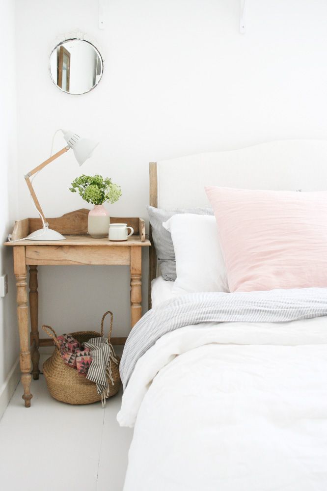 subdued colors in the bedroom 