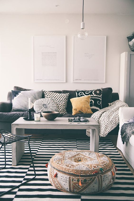 Black and White Living Room Idea 42