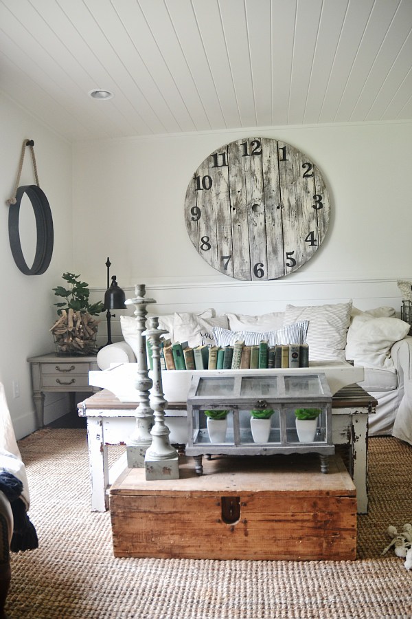 Liz Marie's Cozy Abode and its Creative Décor 15