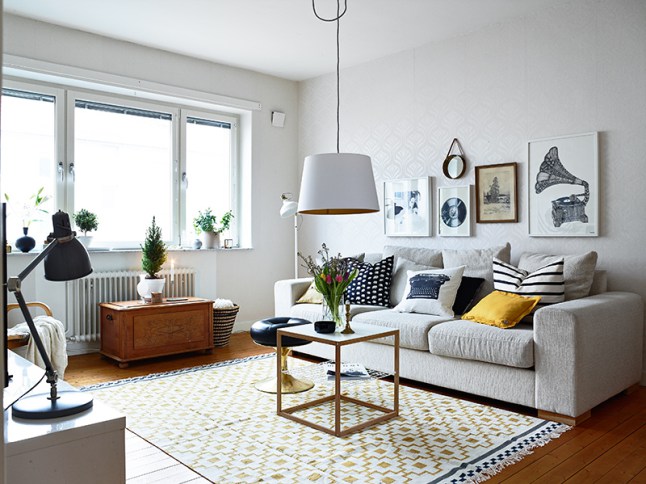 Lovely Apartment With Yellow Touches 4