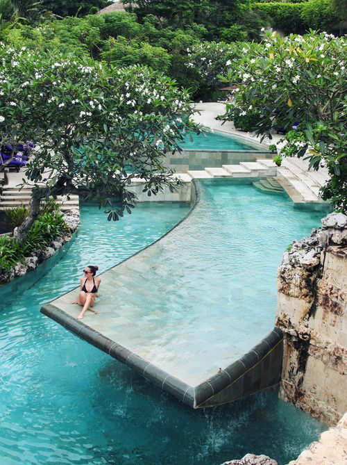 hidden-valley-resort-swimming-pool