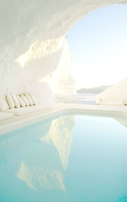Katikies Santorini swimming pool