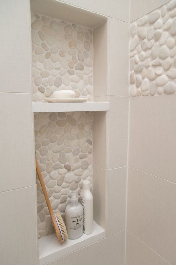 bathroom alcove with textured tiles