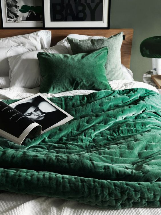 green bedroom design idea 3