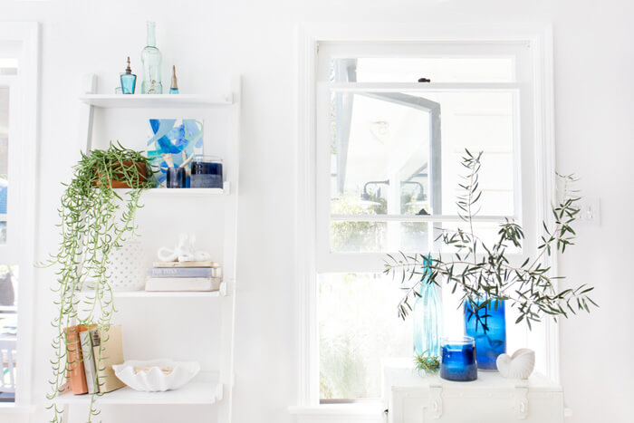 How to Create the Perfect Blue and White Sunroom 6