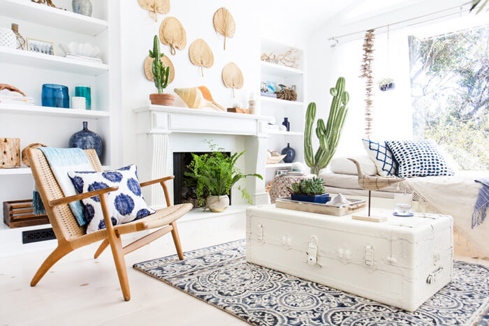 How to Create the Perfect Blue and White Sunroom 