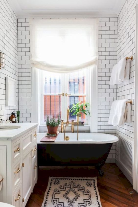 Bathroom Ideas With Gold Touches 