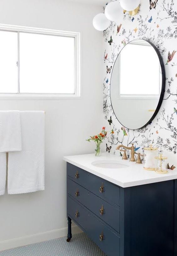 romantic white bathroom wallpaper design idea