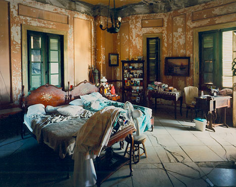 old style in bedroom