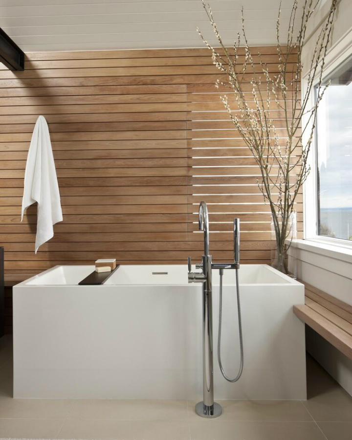 Art House contemporary bath tub
