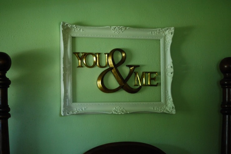 bedroom wall decorating diy romantic frame  idea